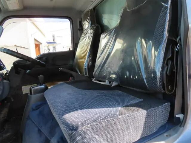 いすゞエルフ幌ウイング小型（2t・3t）[写真11]