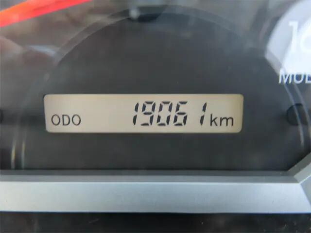 いすゞエルフ幌ウイング小型（2t・3t）[写真13]