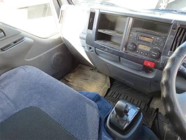 いすゞエルフ幌ウイング小型（2t・3t）[写真14]