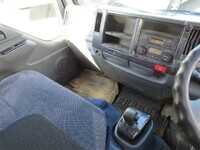 いすゞエルフ幌ウイング小型（2t・3t）[写真15]