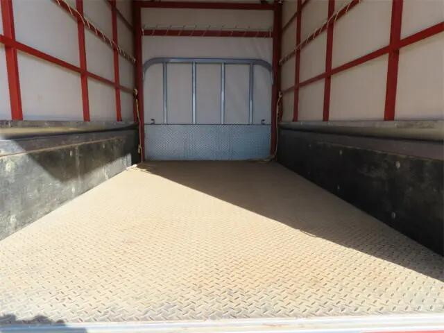 いすゞエルフ幌ウイング小型（2t・3t）[写真20]