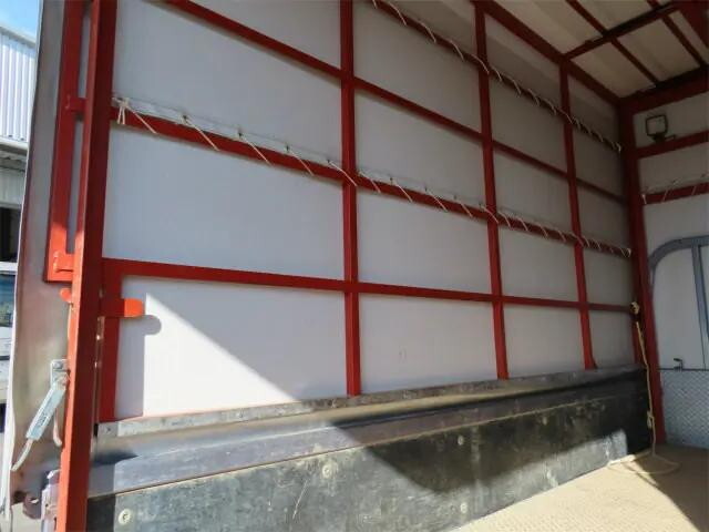 いすゞエルフ幌ウイング小型（2t・3t）[写真23]