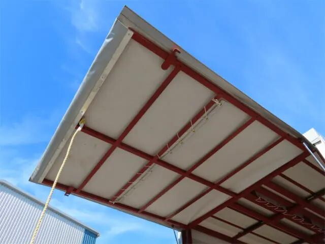 いすゞエルフ幌ウイング小型（2t・3t）[写真27]