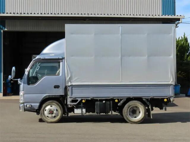いすゞエルフ幌ウイング小型（2t・3t）[写真03]