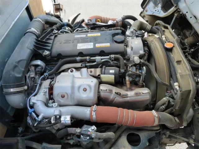 いすゞエルフ幌ウイング小型（2t・3t）[写真31]