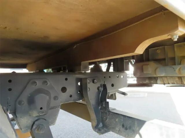 いすゞエルフ幌ウイング小型（2t・3t）[写真34]