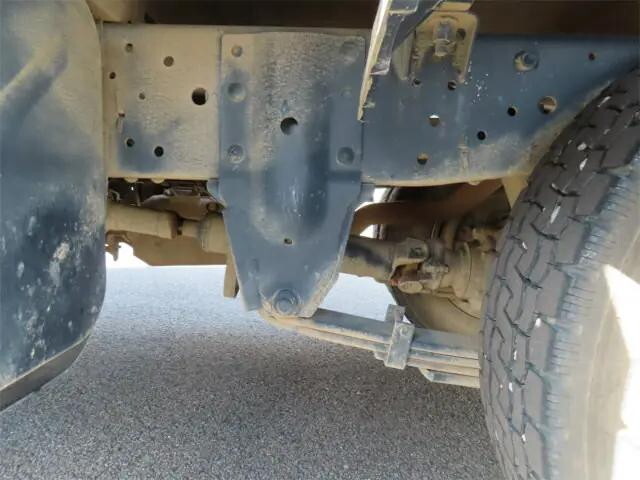 いすゞエルフ幌ウイング小型（2t・3t）[写真38]