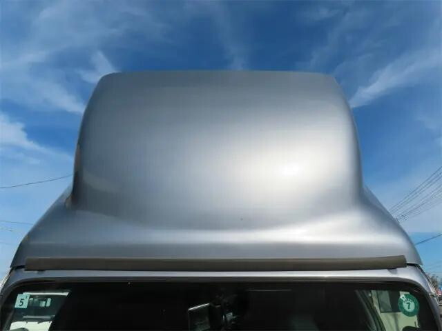 いすゞエルフ幌ウイング小型（2t・3t）[写真06]