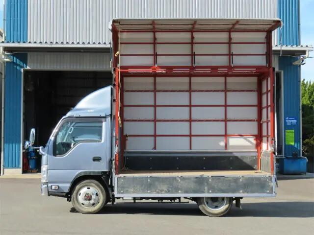 いすゞエルフ幌ウイング小型（2t・3t）[写真09]