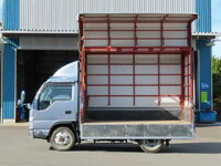 いすゞエルフ幌ウイング小型（2t・3t）[写真10]