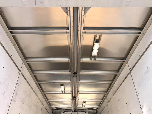 三菱ふそうファイターアルミウイング中型（4t）[写真11]