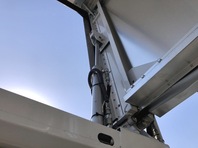 三菱ふそうファイターアルミウイング中型（4t）[写真19]