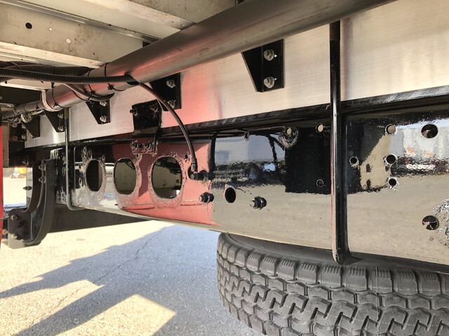 三菱ふそうファイターアルミウイング中型（4t）[写真26]