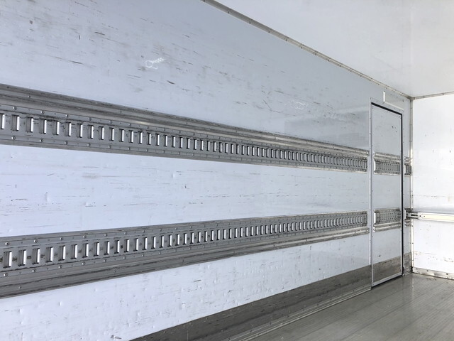 いすゞフォワード冷凍車（冷蔵車）中型（4t）[写真13]