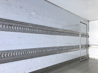 いすゞフォワード冷凍車（冷蔵車）中型（4t）[写真14]