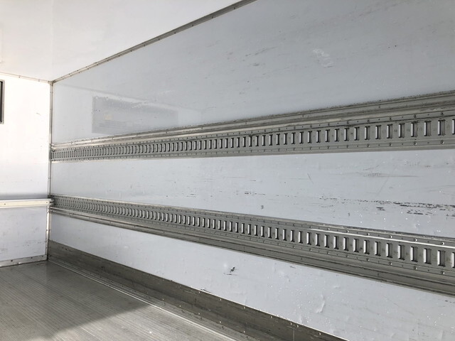 いすゞフォワード冷凍車（冷蔵車）中型（4t）[写真14]