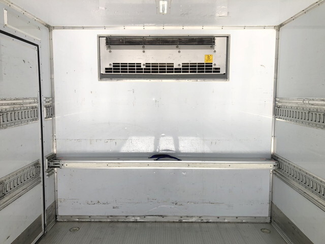 いすゞフォワード冷凍車（冷蔵車）中型（4t）[写真15]