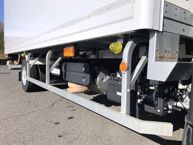 いすゞフォワード冷凍車（冷蔵車）中型（4t）[写真18]