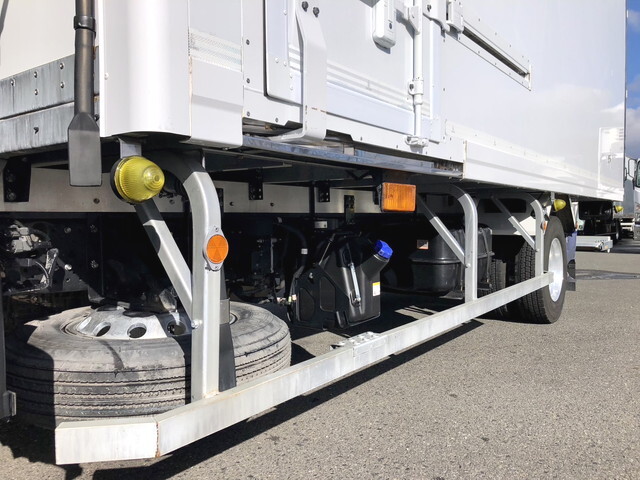 いすゞフォワード冷凍車（冷蔵車）中型（4t）[写真19]