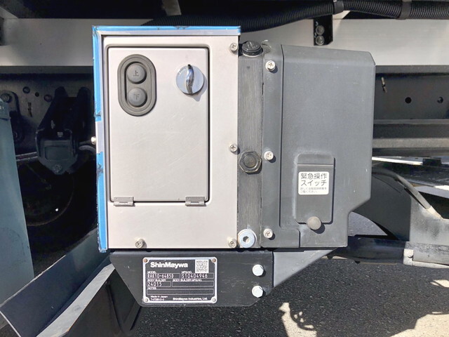 いすゞフォワード冷凍車（冷蔵車）中型（4t）[写真20]