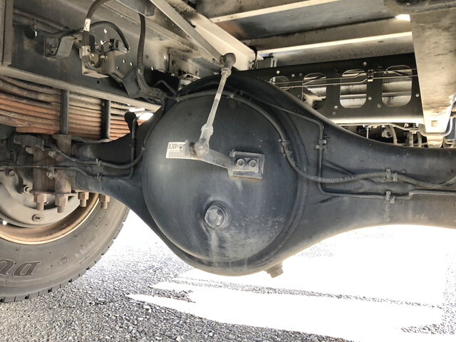 いすゞフォワード冷凍車（冷蔵車）中型（4t）[写真24]