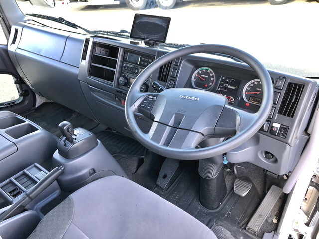 いすゞフォワード冷凍車（冷蔵車）中型（4t）[写真29]