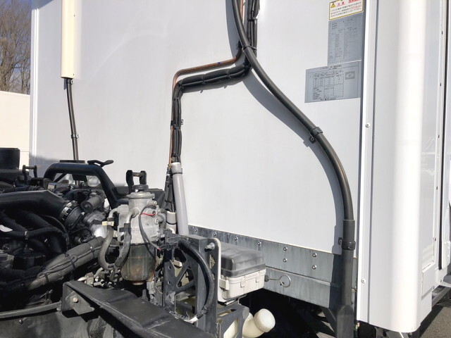 いすゞフォワード冷凍車（冷蔵車）中型（4t）[写真09]