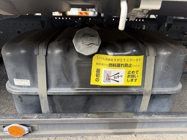 いすゞエルフ平ボディ小型（2t・3t）[写真28]
