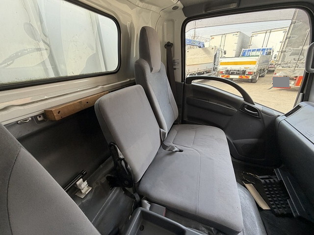 いすゞエルフ平ボディ小型（2t・3t）[写真38]