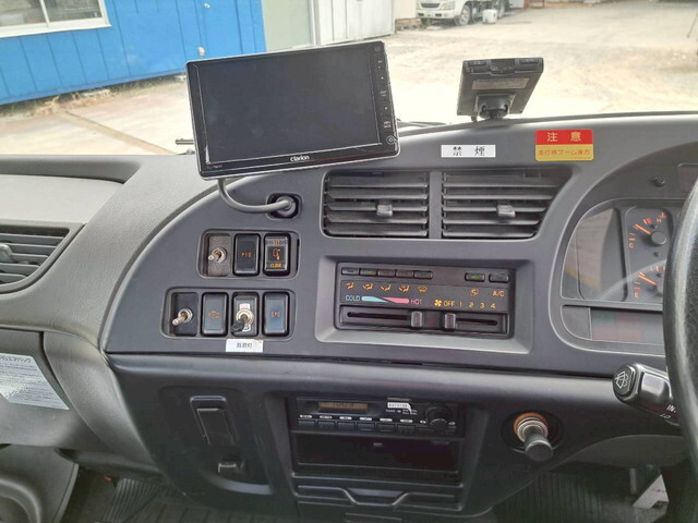 いすゞフォワードセーフティクレーン3段中型（4t）[写真14]