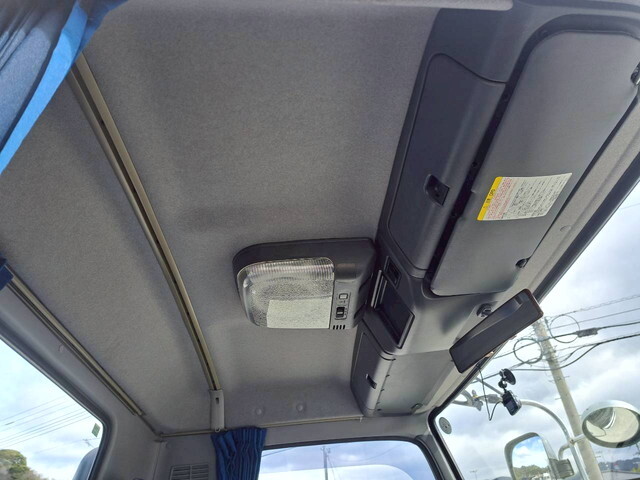 いすゞフォワードセーフティクレーン3段中型（4t）[写真16]