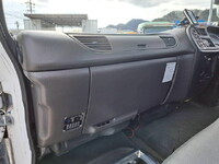 いすゞフォワードセーフティクレーン3段中型（4t）[写真21]