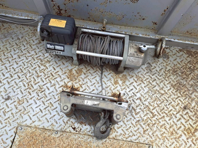 いすゞフォワードセーフティクレーン3段中型（4t）[写真26]