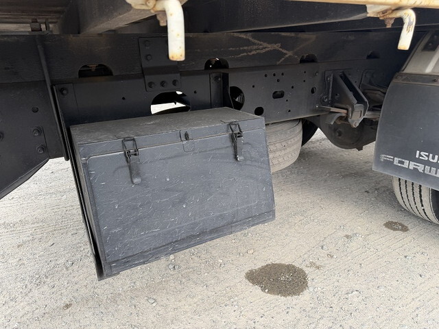 いすゞフォワードクレーン4段中型（4t）[写真27]