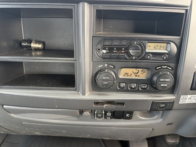 いすゞフォワードクレーン4段中型（4t）[写真33]