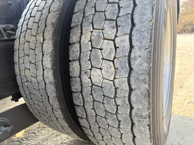 いすゞギガトレーラーヘッド（トラクターヘッド）大型（10t）[写真10]