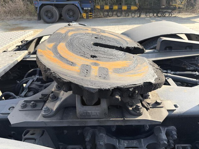 いすゞギガトレーラーヘッド（トラクターヘッド）大型（10t）[写真16]