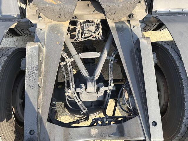 いすゞギガトレーラーヘッド（トラクターヘッド）大型（10t）[写真23]