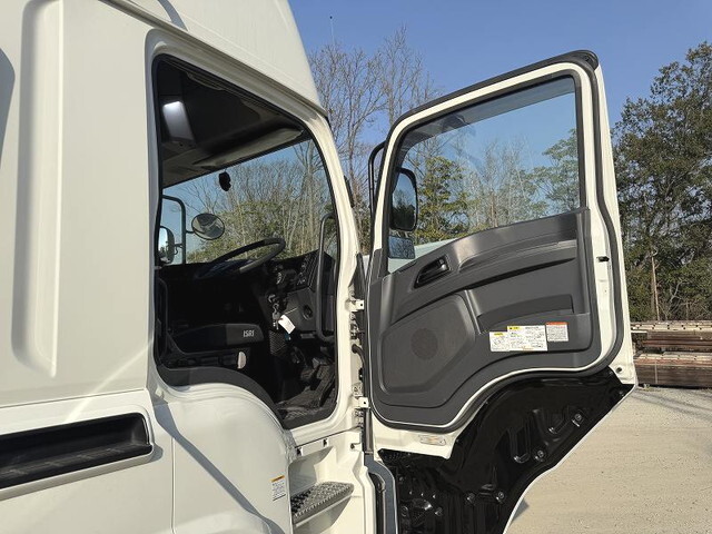 いすゞギガトレーラーヘッド（トラクターヘッド）大型（10t）[写真30]