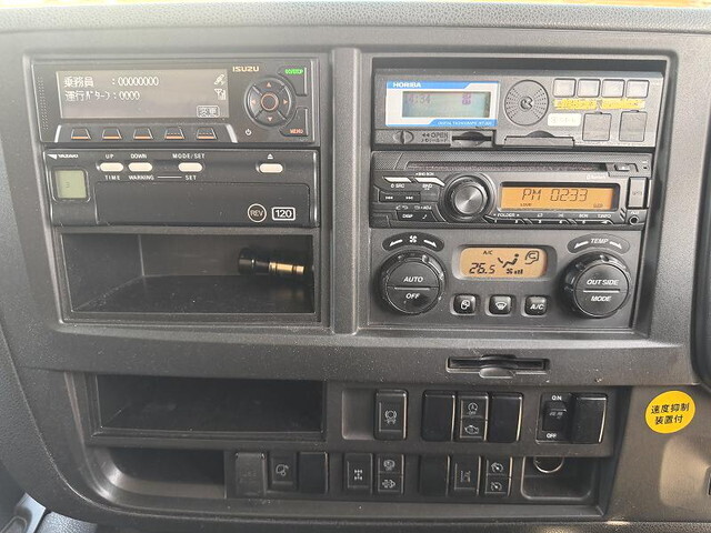 いすゞギガトレーラーヘッド（トラクターヘッド）大型（10t）[写真34]