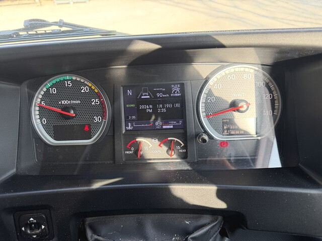 いすゞギガトレーラーヘッド（トラクターヘッド）大型（10t）[写真35]