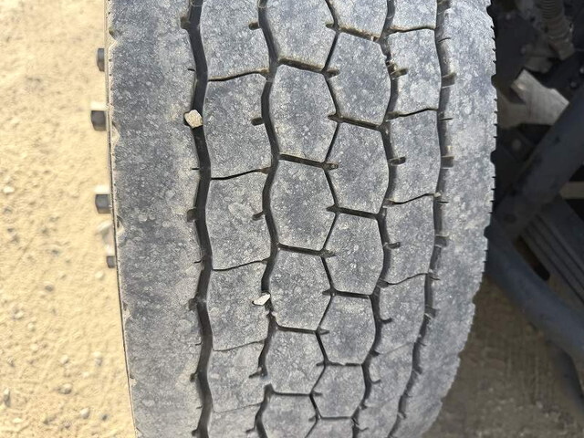 いすゞギガトレーラーヘッド（トラクターヘッド）大型（10t）[写真09]