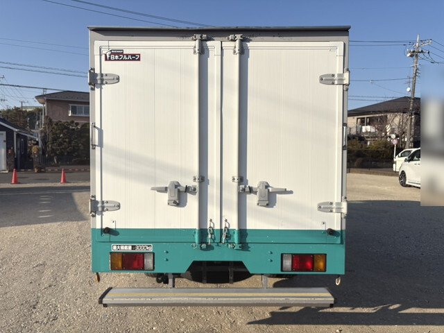 いすゞエルフアルミバン小型（2t・3t）[写真18]