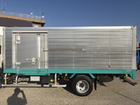 いすゞエルフアルミバン小型（2t・3t）[写真26]