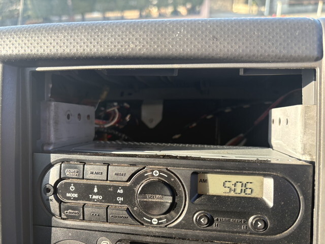 いすゞエルフアルミバン小型（2t・3t）[写真08]