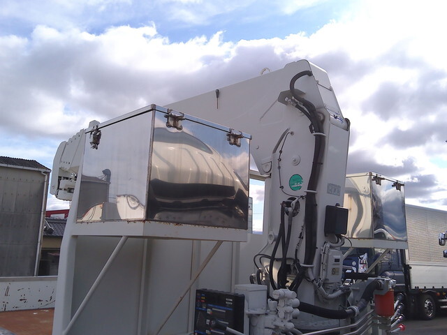 いすゞエルフクレーン5段小型（2t・3t）[写真37]