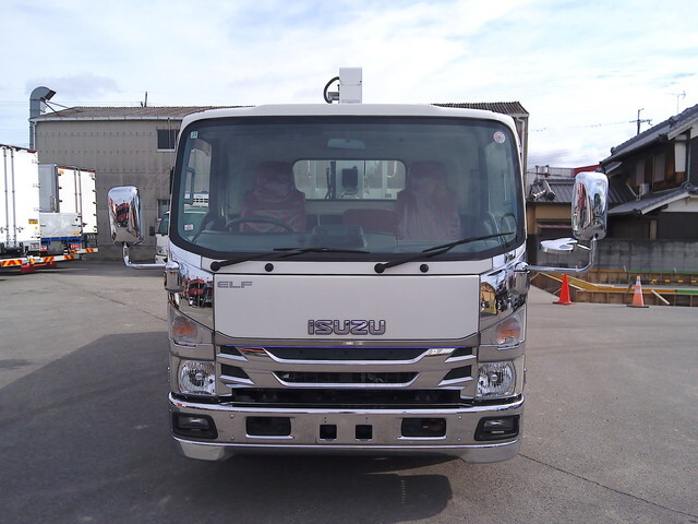 いすゞエルフクレーン5段小型（2t・3t）[写真05]