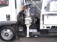 いすゞエルフクレーン5段小型（2t・3t）[写真08]