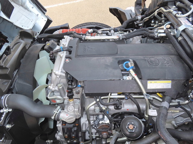 三菱ふそうキャンターコンテナ専用車小型（2t・3t）[写真14]