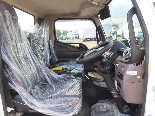 三菱ふそうキャンターコンテナ専用車小型（2t・3t）[写真16]